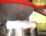 Foto del paso 7 de la receta: Caldo de merluza y gambones