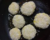 A picture of step 4 of Poha Kebabs.