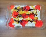 A picture of step 4 of Mango Trifle.