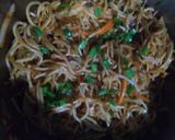 व्हेज नूडल्स (veg noodle recipe in marathi) रेसिपी स्टेप 3 फोटो