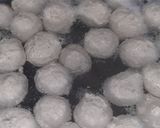 Foto langkah ke 4 dari resep Bakso sapi asli kenyal.