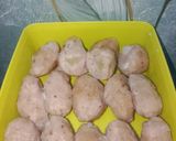 Foto langkah ke 4 dari resep Bola-bola ayam isi Labu Siam.