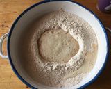 Pizza tönkölybúzalisztből recept fázis 2 fotója