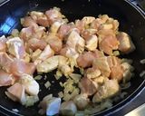 Une image de l'étape 8 de Poulet aux olives violettes, sauce crème au citron confit et coriandre.