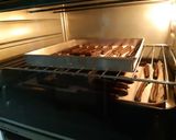 Foto langkah ke 7 dari resep Churros Oreo Panggang Saus Strawberry.