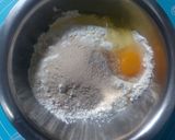 Foto langkah ke 2 dari resep Donat Empuk Ekonomis (no kentang).