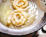 A picture of step 5 of Spicy Chakli.