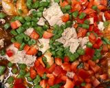 A picture of step 2 of Nasgor Udun (UDang tUNa)/Tuna Shrimp Fried Rice.