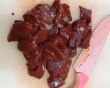 Foto del passaggio 2 della ricetta Insalata mista con fegato di vitello con noci