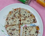 A picture of step 9 of Vegetables cheese pizza.