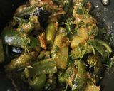 A picture of step 2 of Tawa Bhaji.
