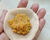 A picture of step 3 of Bedmi kachori.