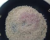 Foto del passaggio 3 della ricetta Risotto con succo di clementine, scampi e limone caramellato