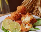 Foto langkah ke 4 dari resep Bitterballen Mozarella.
