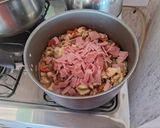 A picture of step 5 of Crispy Chicken Tart with Ham, Cheese, and Carrots.