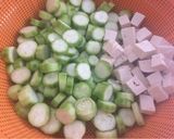 Foto langkah ke 1 dari resep Sop oyong tahu.