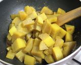 A picture of step 6 of Banana Stem Do Pyaza.