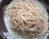A picture of step 5 of Spaghetti In White Sauce.