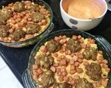 Foto langkah ke 6 dari resep Beef Burger with Dynamite Sauce Mozaru (baked rice).