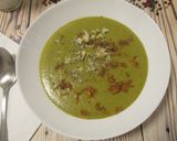 Kéksajtos 🧀 brokkolikrémleves 🥦🍲 recept fázis 7 fotója