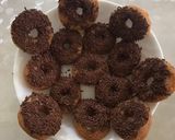 A picture of step 4 of Eggless doughnuts.