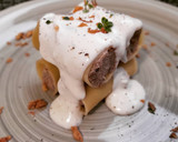 Foto del paso 10 de la receta: Canelones de pollo con salsa de gorgonzola y avellanas