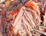 Foto del paso 7 de la receta: Paletilla de cordero entera al horno con especias y miel