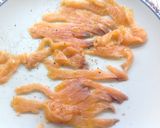 Foto del passaggio 1 della ricetta Gazpacho ai frutti rossi con salmone affumicato
