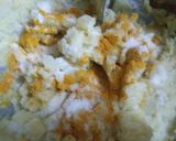 A picture of step 3 of Vada Pav.