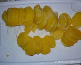 Foto del passaggio 1 della ricetta Filetti di Branzino in crosta di frutta secca con patate "Sabbiate"