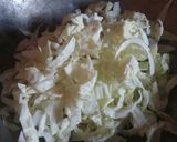 Foto langkah ke 3 dari resep Tumis Sayur Kubis / Kol Pedas.