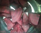 A picture of step 5 of Beetroot muscoth halwa.