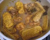 Foto langkah ke 4 dari resep Ungkep Ayam dan Tempe Bumbu Kuning.