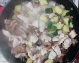 Paradicsomos-cukkinis csirkeragu recept fázis 2 fotója
