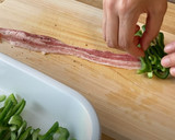 Foto del paso 2 de la receta: Rollitos de carne rellenos de pimientos