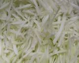 A picture of step 1 of Raw papaya pickle.