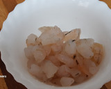 Foto del paso 4 de la receta: Empanada de hojaldre de salmón fresco y gambas