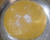 Foto langkah ke 7 dari resep Kunyit Swirl Sourdough Bread.