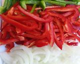 Foto del paso 2 de la receta: Arroz con sofrito de pimientos y cebolla