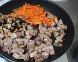 A picture of step 1 of Pan-Fried Taro Cake.