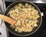 Foto del paso 4 de la receta: Solomillo con salsa de pera