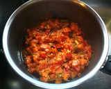 Foto del paso 2 de la receta: Pies de cerdo en salsa a la mejorana