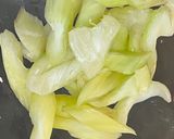A picture of step 4 of Sweet Marinated celery.