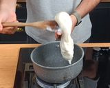 Foto langkah ke 8 dari resep Donut mochi viral!.