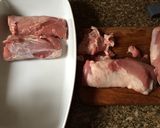 Foto del paso 1 de la receta: Lomo de cerdo con costra de pimientas y tomillo y reducción de balsámico