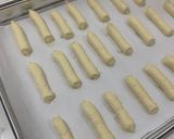 Foto langkah ke 6 dari resep Cookies Lidah Kucing Tanpa Cetakan.