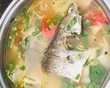Hình bước làm 3 của món Cá chẽm nấu chua măng