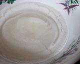 Hình bước làm 1 của món Bánh chuối hấp sắn dây bằng lò vi sóng