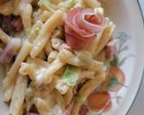 Foto del passaggio 3 della ricetta Caserecce cremose con zucchine e speck