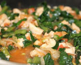 Foto del paso 6 de la receta: Guisado Mexicano Pollo con ejotes y espinacas